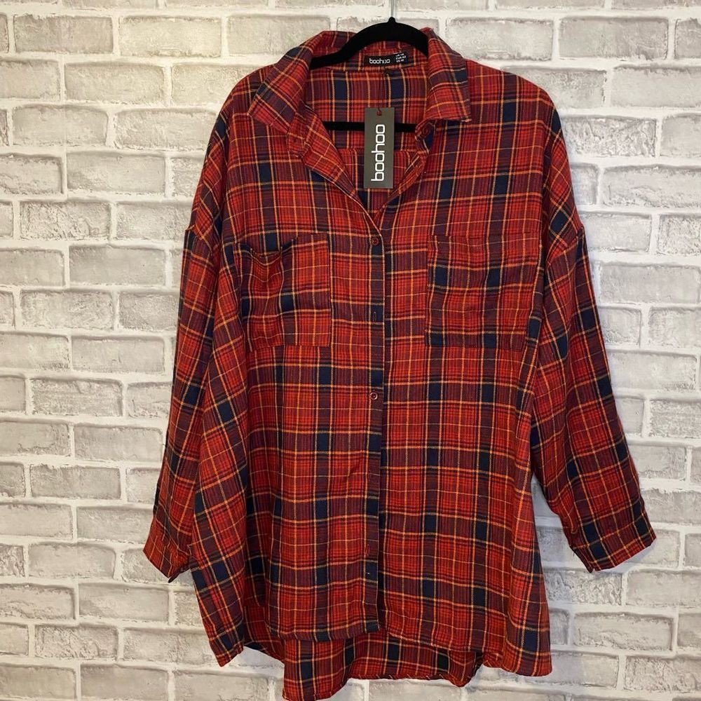 NWT Oversized Boohoo Button Up